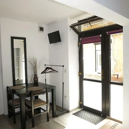 Apartment Beta Center